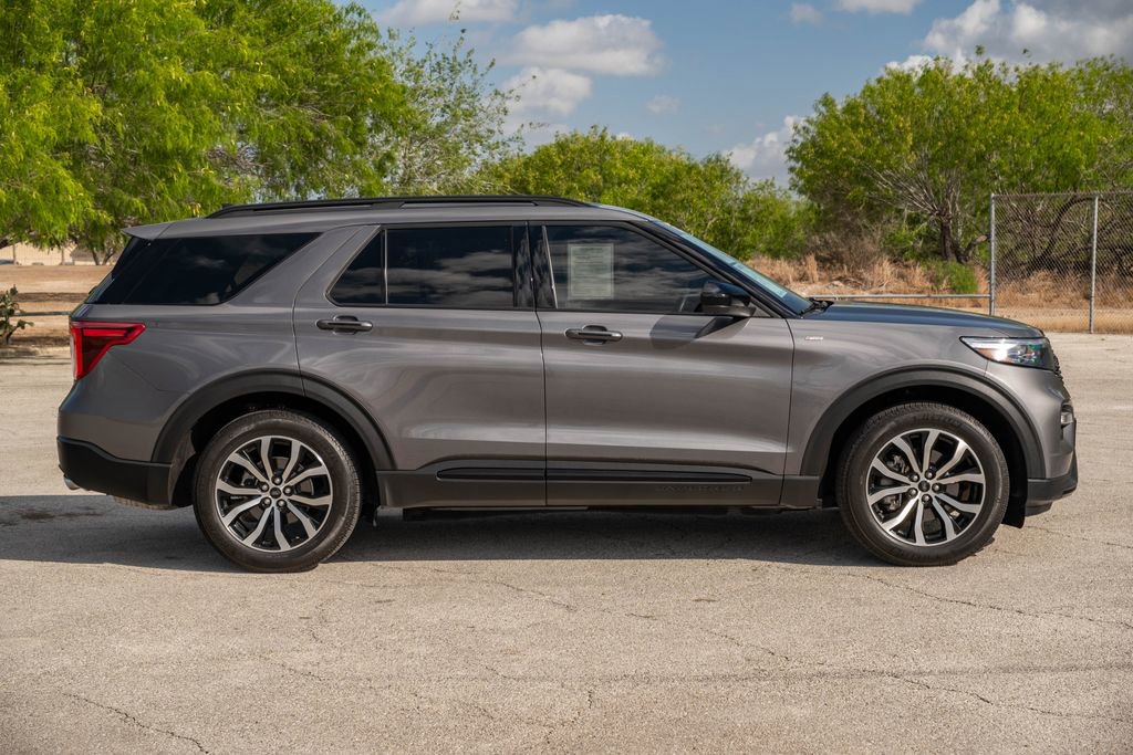 Used 2023 Ford Explorer ST-Line w/ Class IV Trailer Tow Package image 8