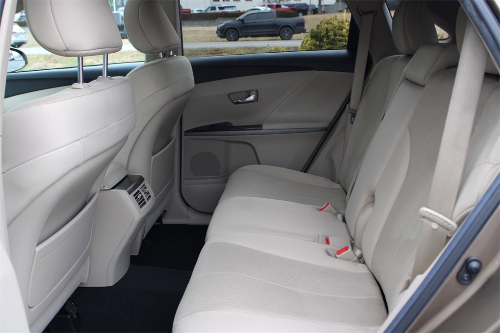 Used 2013 Toyota Venza LE image 12