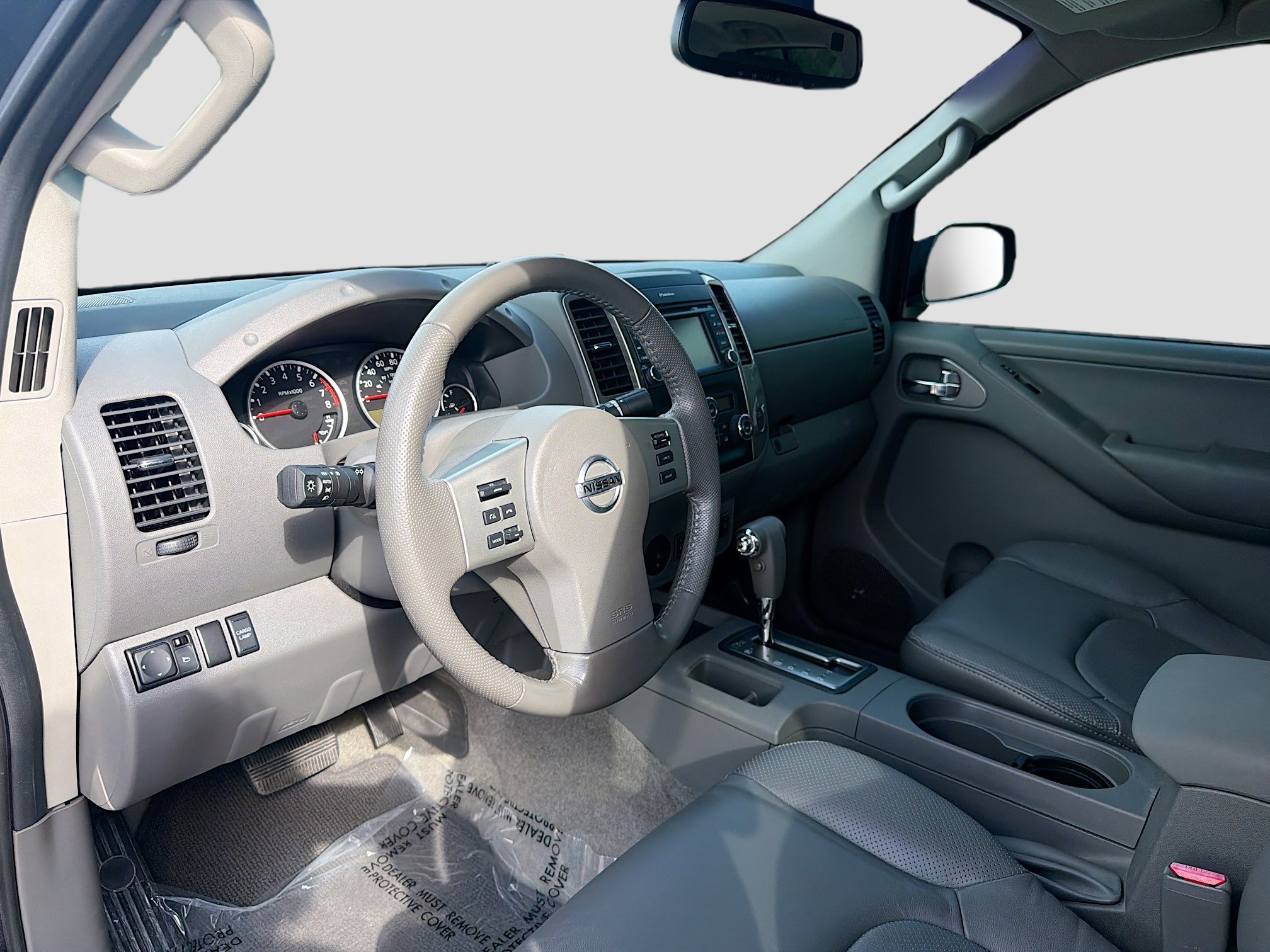 Used 2013 Nissan Frontier SL w/ Moonroof Pkg image 24