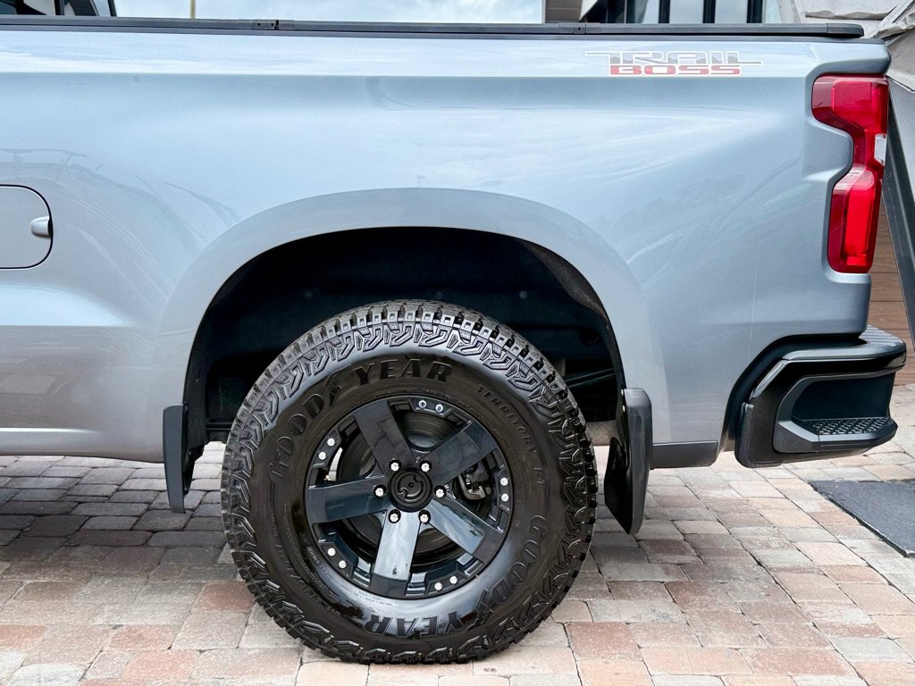 Used 2019 Chevrolet Silverado 1500 LT Trail Boss AWD/4WD image 10