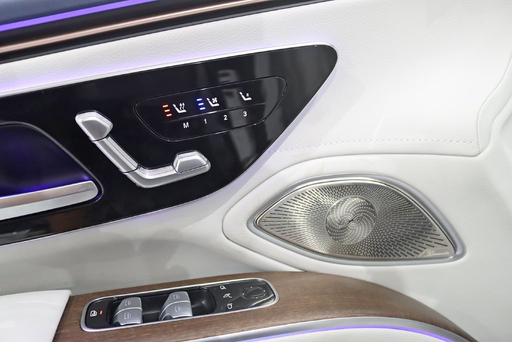 Used 2023 Mercedes-Benz EQS 580 4MATIC Sedan image 36