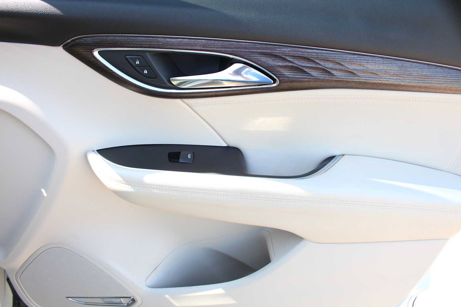 Used 2023 Buick Envision Avenir FWD image 15