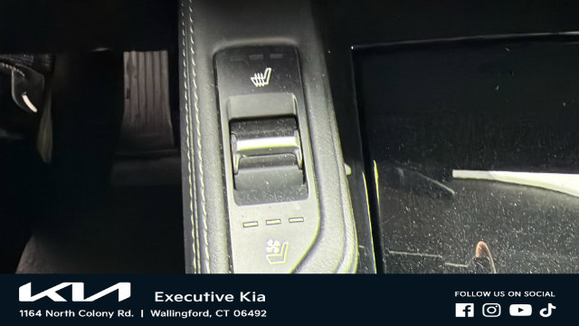 Certified 2024 Kia Telluride EX w/ EX Captain's Chair Package AWD/4WD image 21