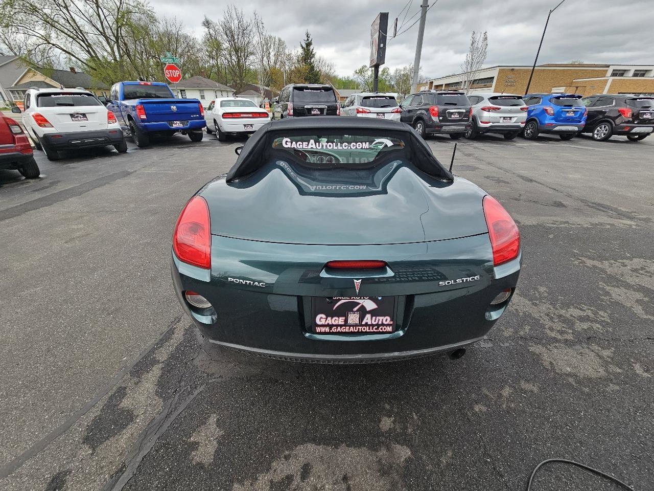 Used 2006 Pontiac Solstice Convertible w/ Premium Package image 9