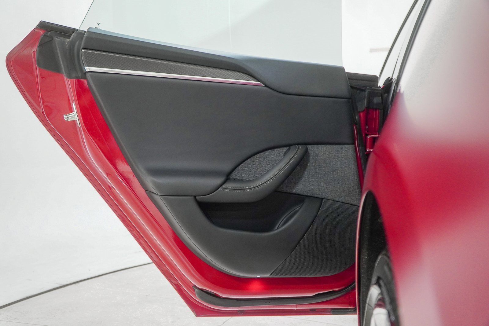 Used 2021 Tesla Model S Plaid image 45