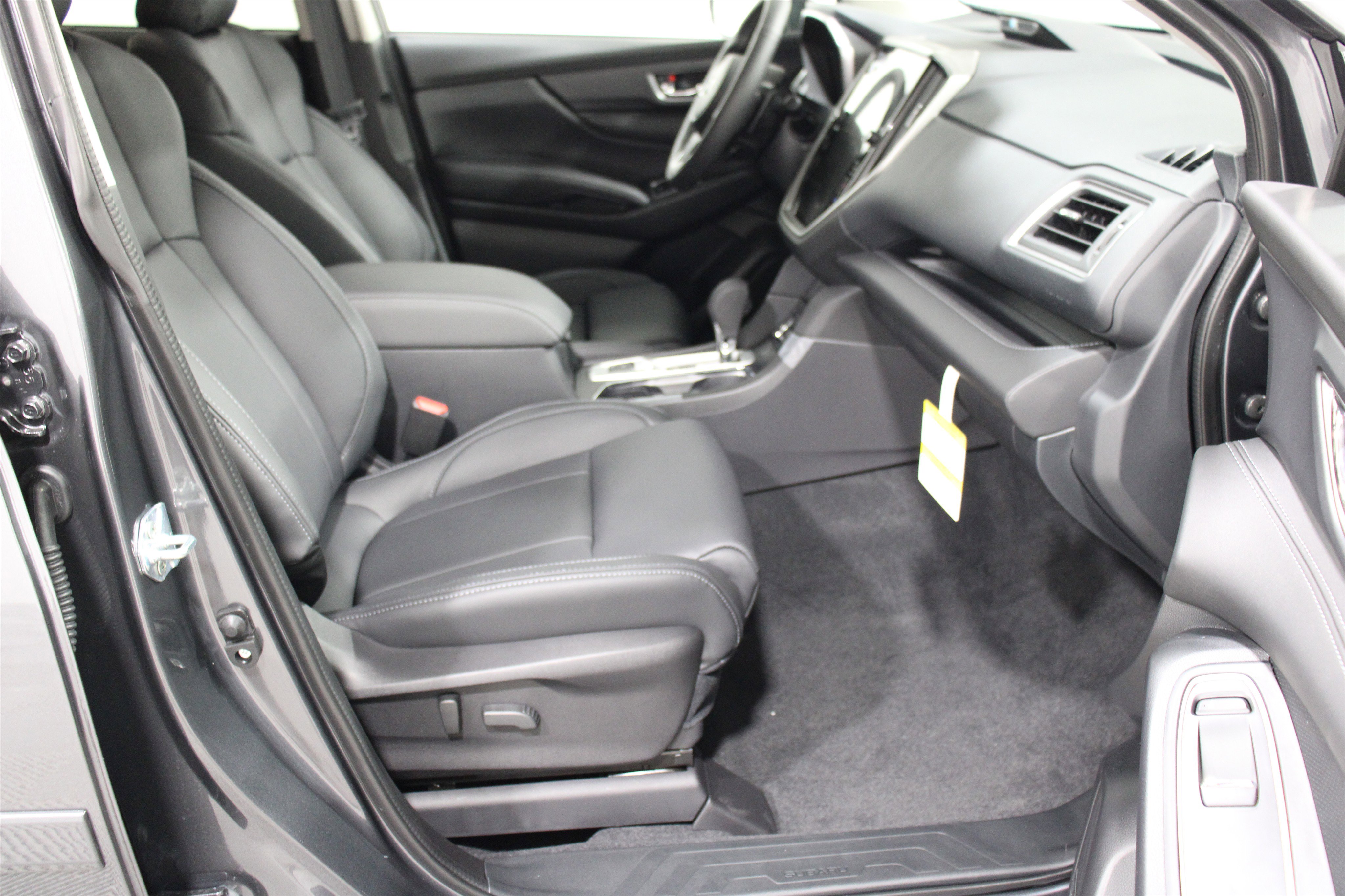 New 2025 Subaru Ascent Limited image 28