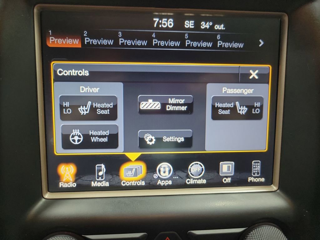Used 2016 Jeep Grand Cherokee Laredo 75th Anniversary AWD/4WD image 46