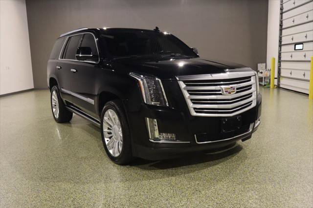 Used 2017 Cadillac Escalade Platinum AWD/4WD image 1