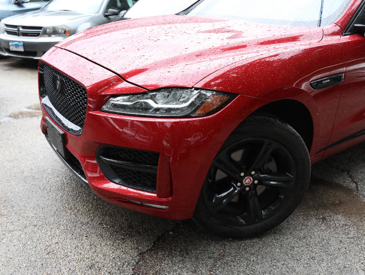 Used 2019 Jaguar F-PACE R-Sport AWD/4WD image 2