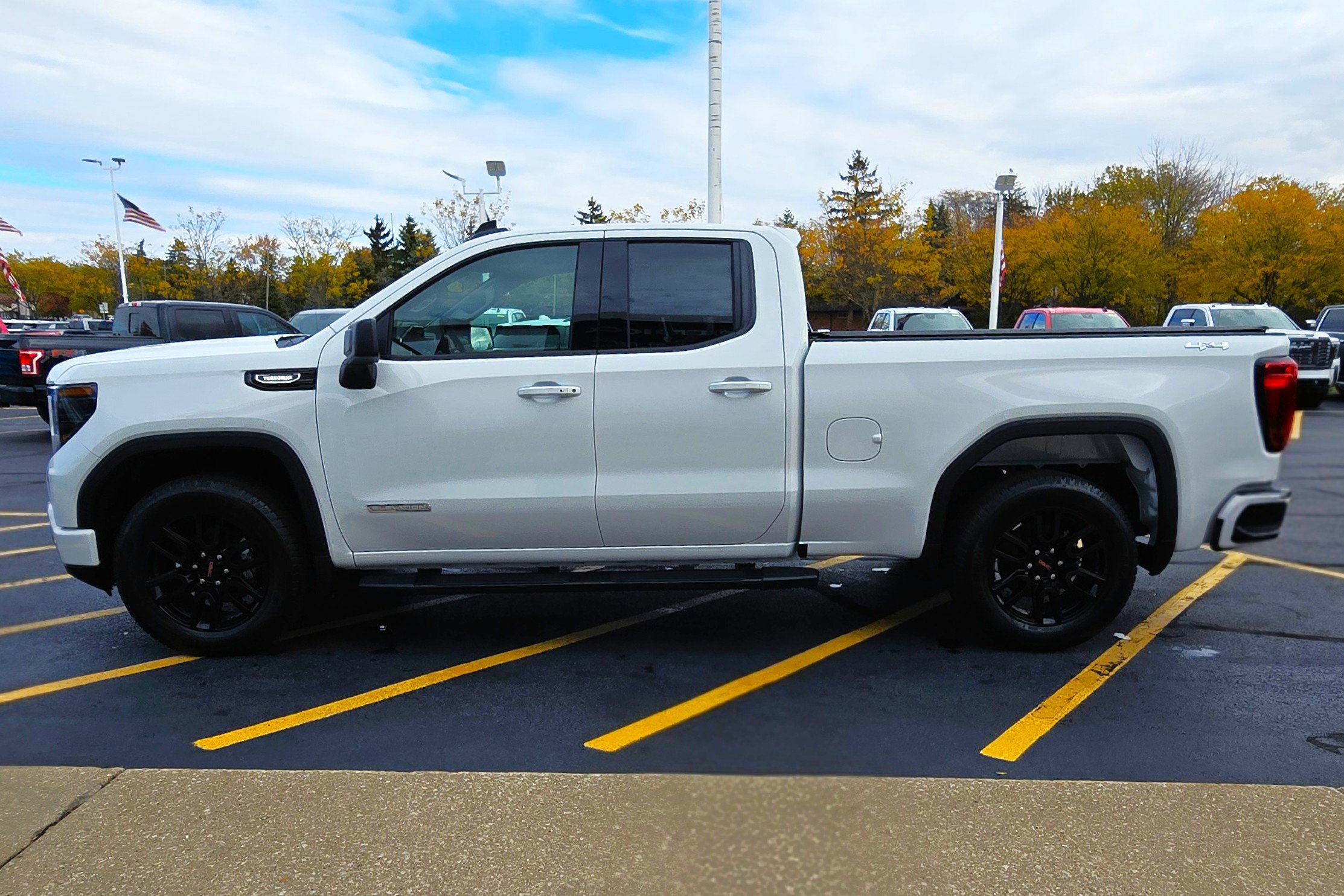 New 2026 GMC Sierra 1500 Elevation image 5