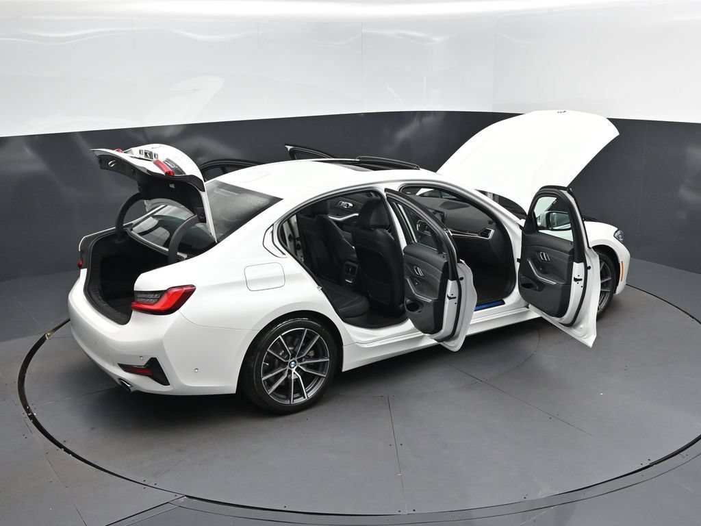 Used 2020 BMW 330i Sedan w/ Executive Package RWD image 49
