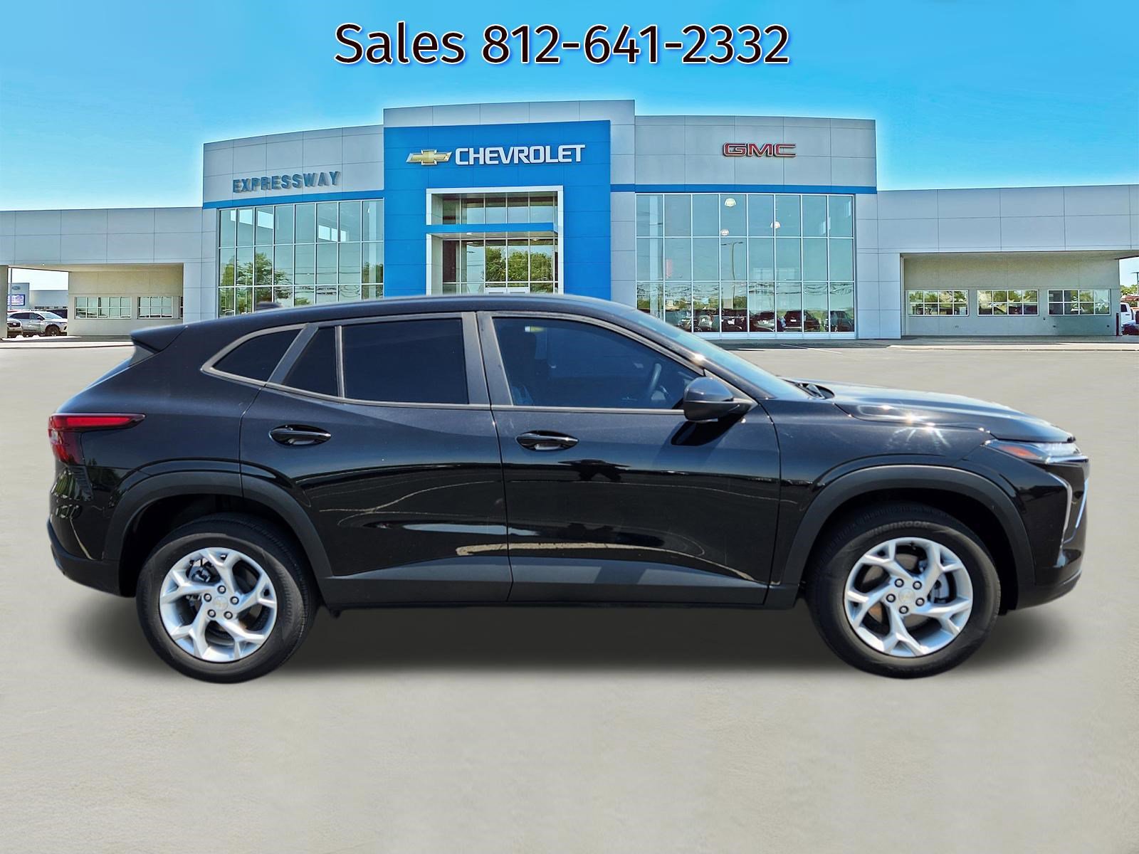 Used 2025 Chevrolet Trax LS w/ LS Convenience Package FWD image 8