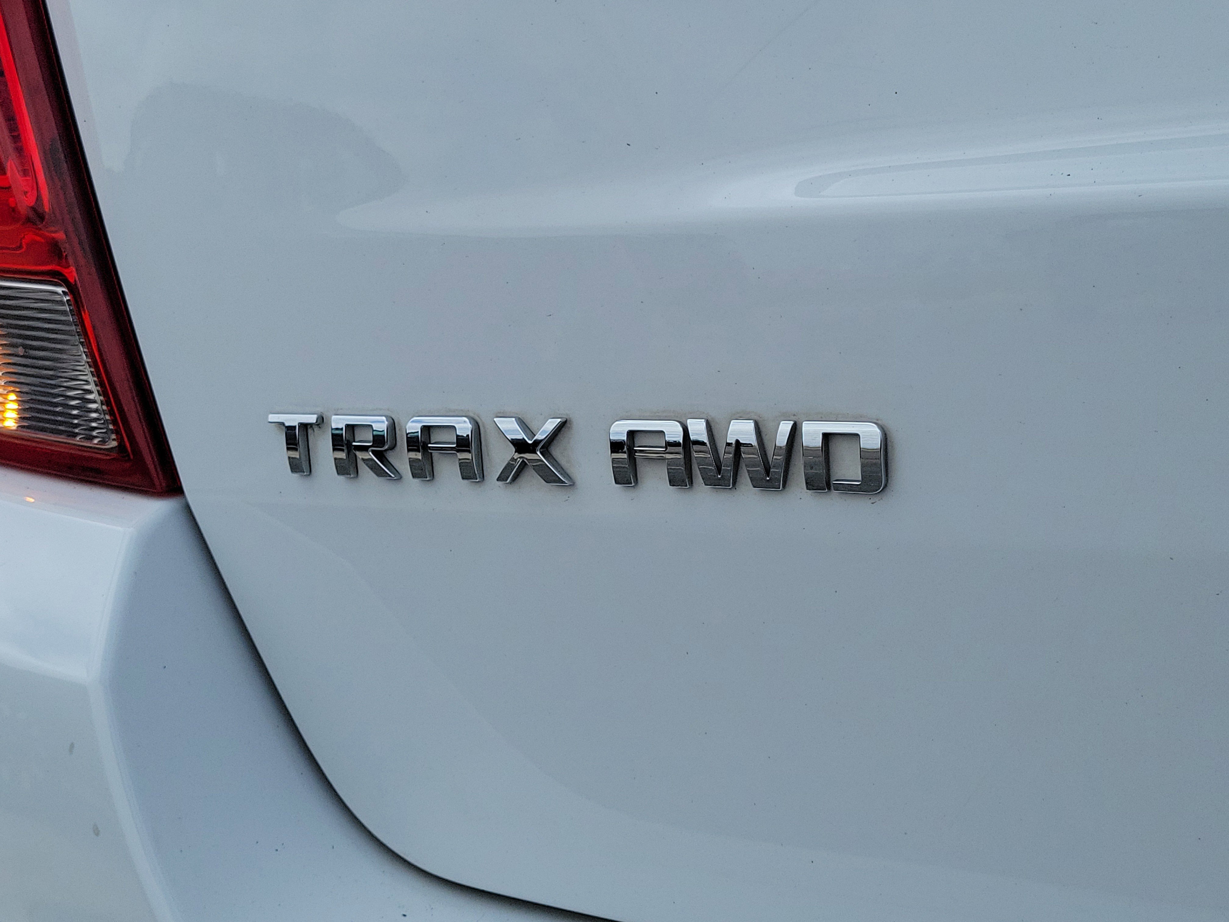 Used 2019 Chevrolet Trax LT w/ LT Convenience Package image 6