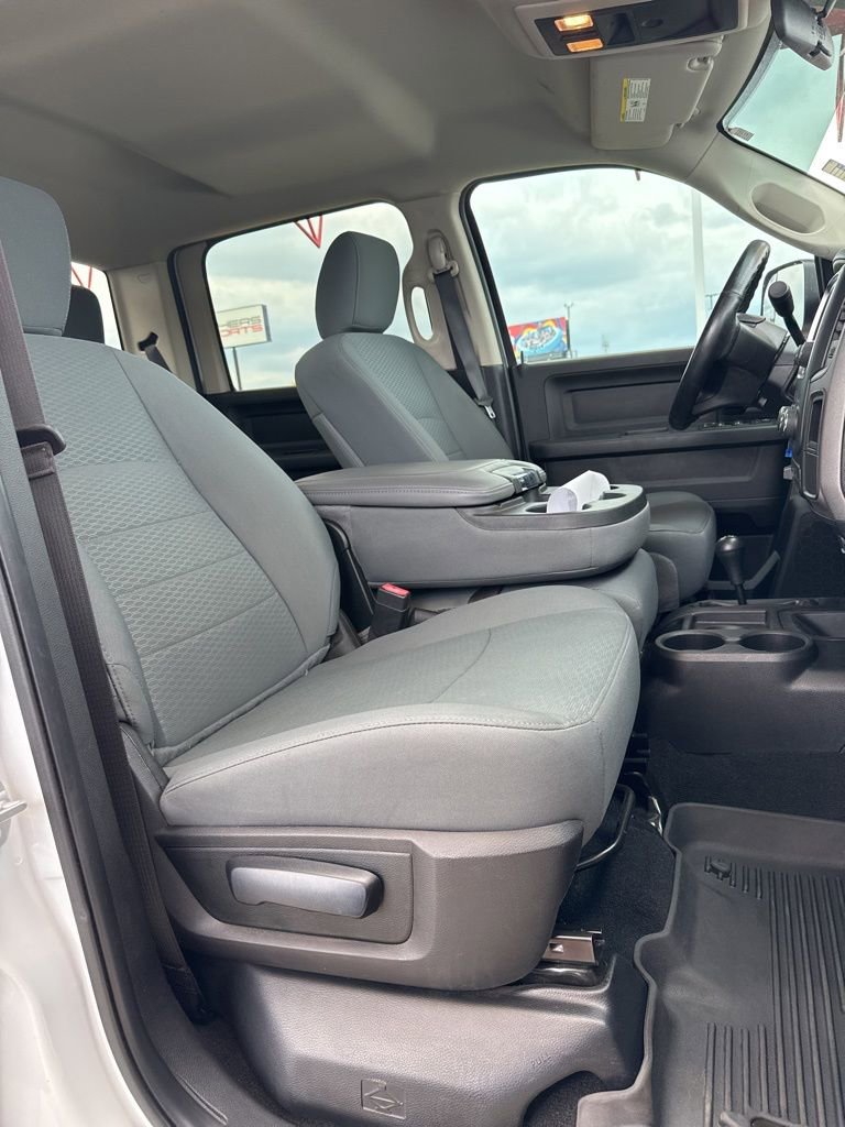 Used 2018 RAM 2500 Tradesman w/ Chrome Appearance Group image 22