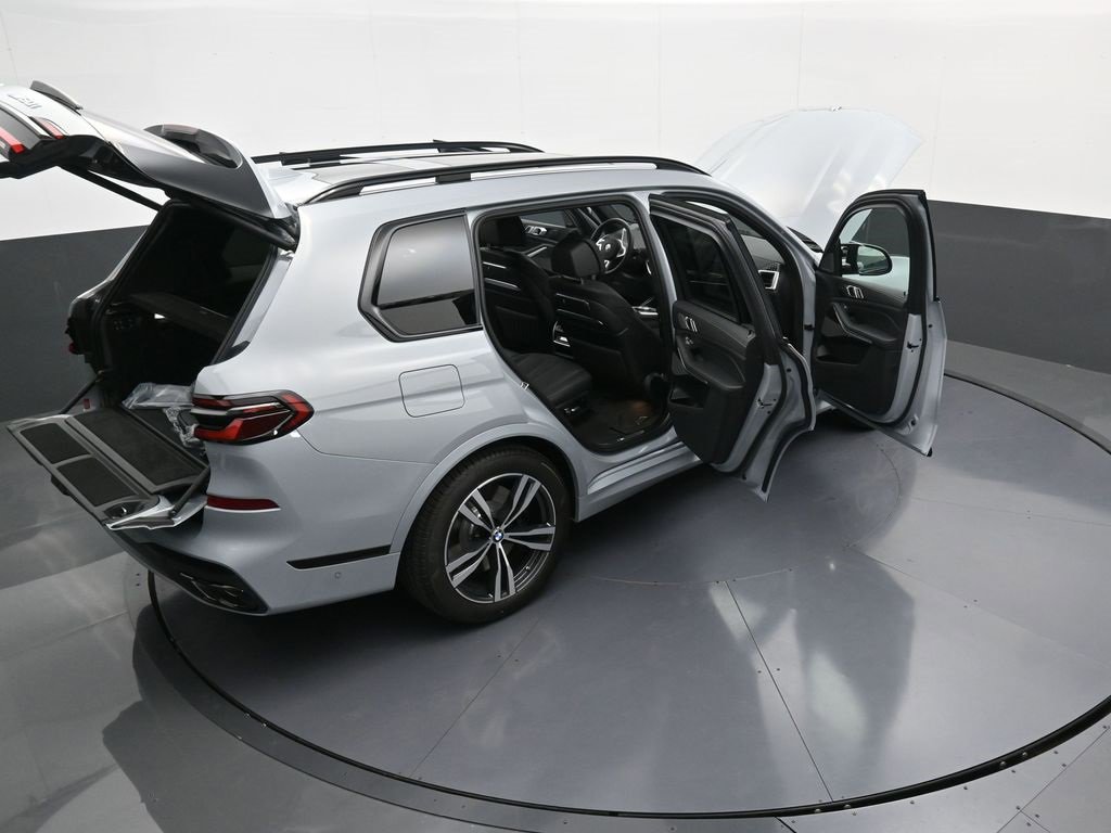 New 2026 BMW X7 M60i w/ Executive Package image 55