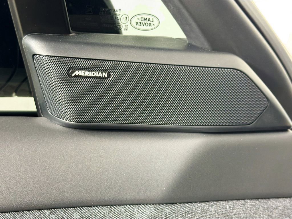 Certified 2025 Land Rover Range Rover Sport AWD/4WD image 19