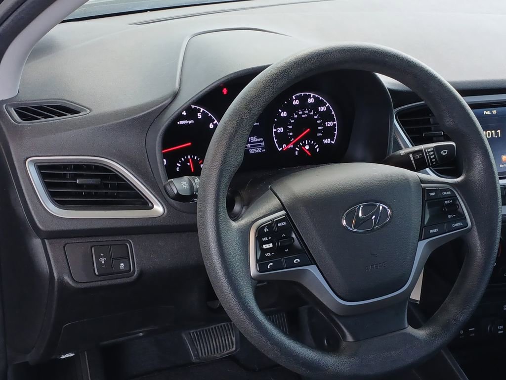Used 2020 Hyundai Accent SEL image 18