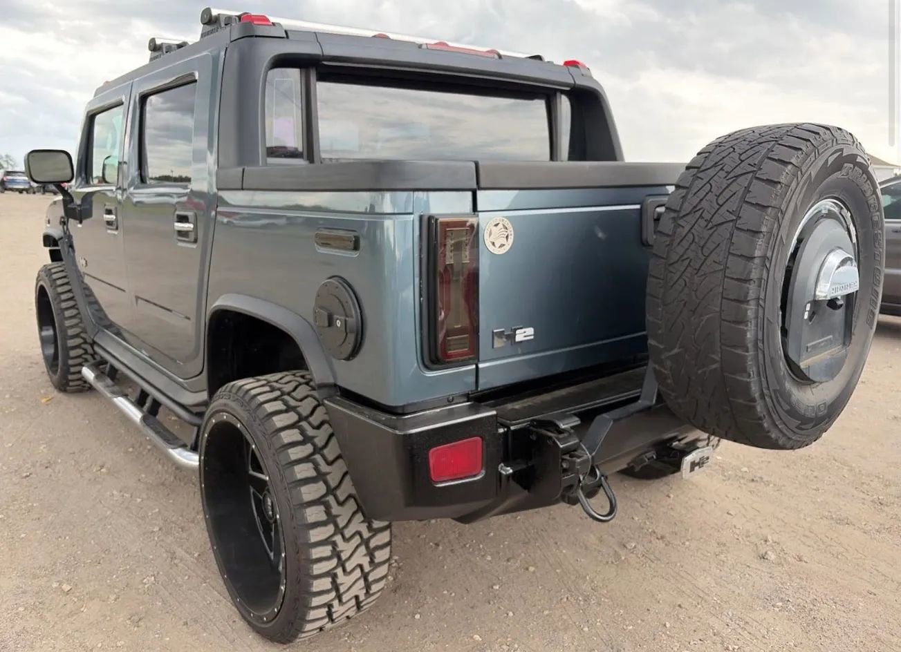 Used 2005 HUMMER H2 SUT w/ Preferred Equipment Group image 4