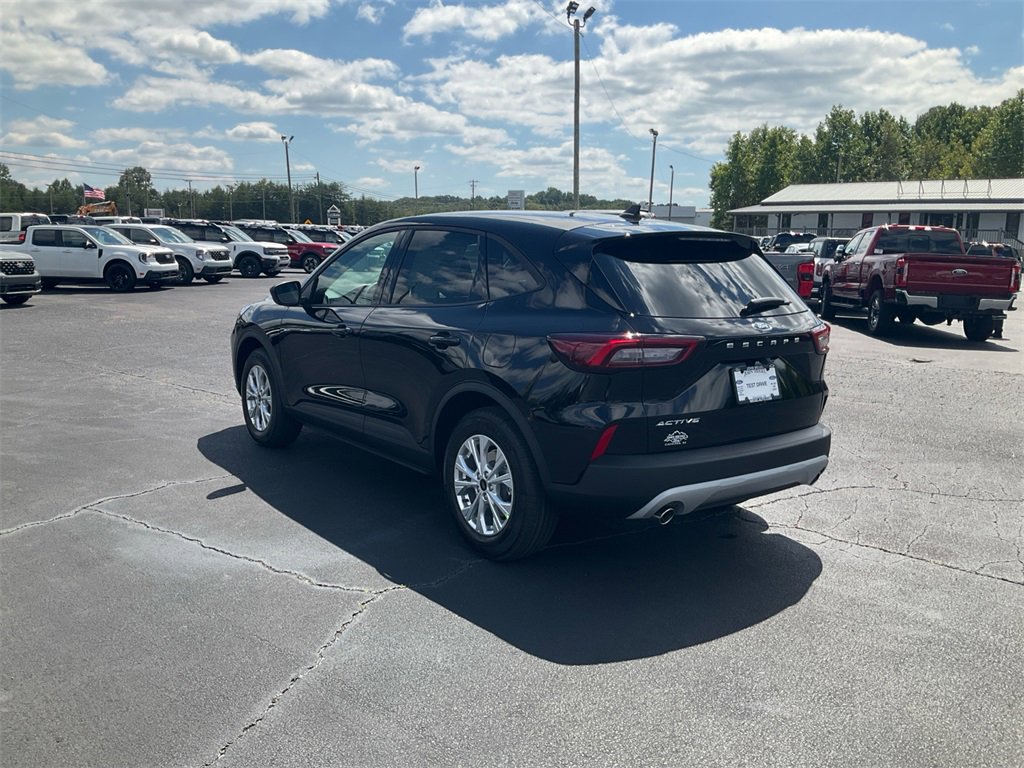 New 2025 Ford Escape Active image 7