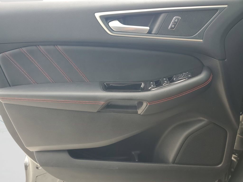 Used 2020 Ford Edge ST-Line FWD image 19