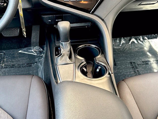 Used 2020 Toyota Camry LE w/ Carpet Mat Package FWD image 25