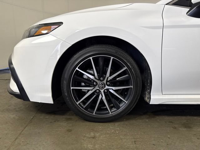 Used 2023 Toyota Camry SE w/ Convenience Package FWD image 10