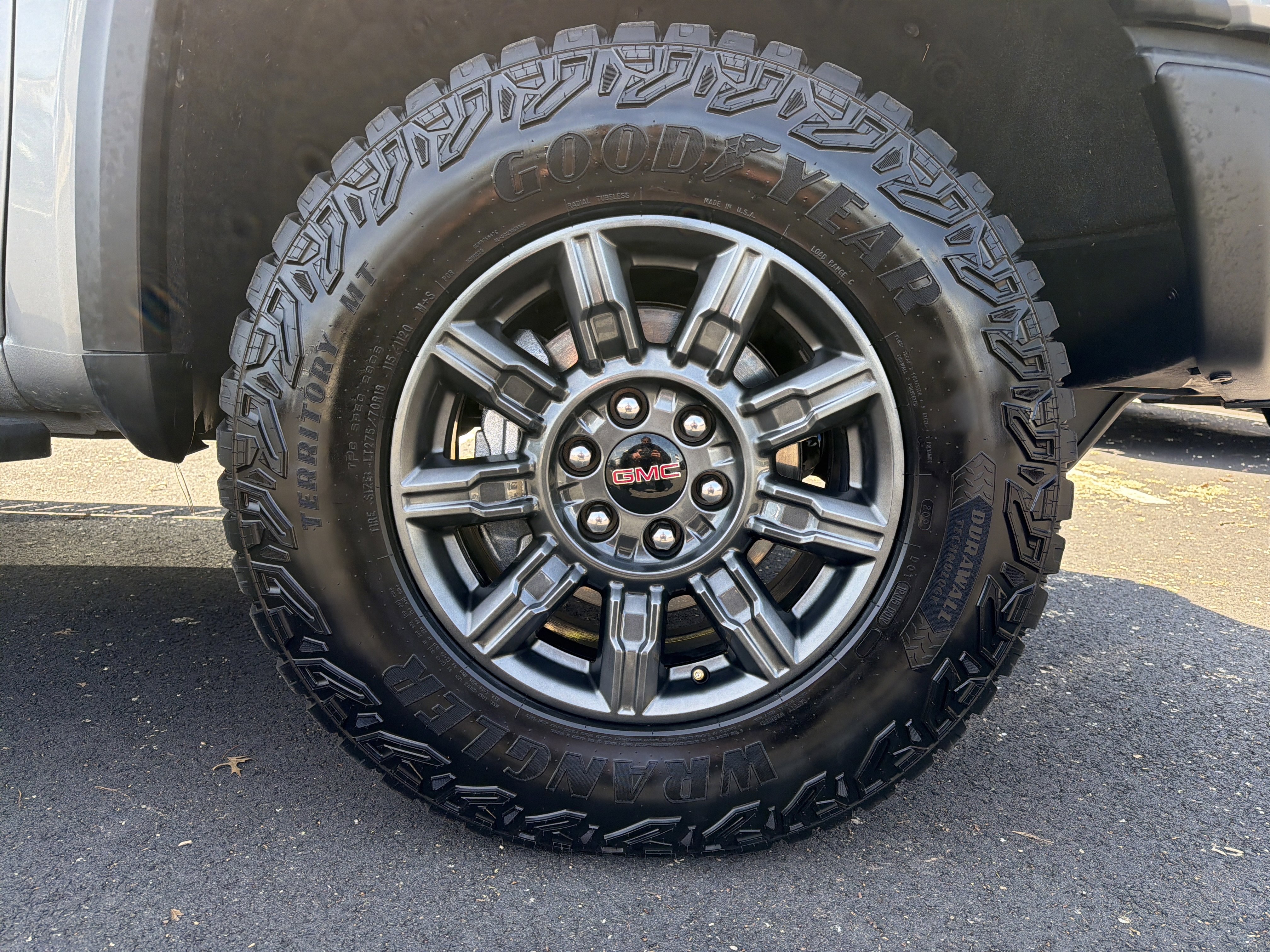 Used 2024 GMC Sierra 1500 AT4X AWD/4WD image 13