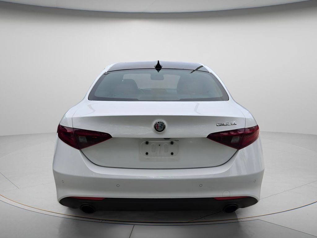 Used 2022 Alfa Romeo Giulia Ti w/ Active Assist Plus Package RWD image 5