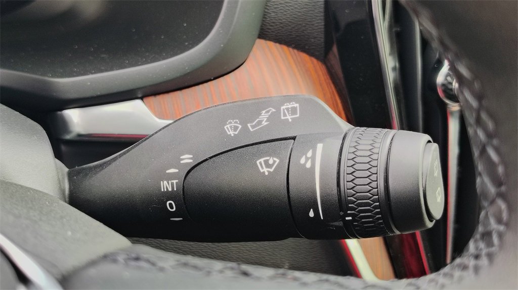 New 2026 Volvo V60 B5 Cross Country Plus w/ Protection Package Premier image 18