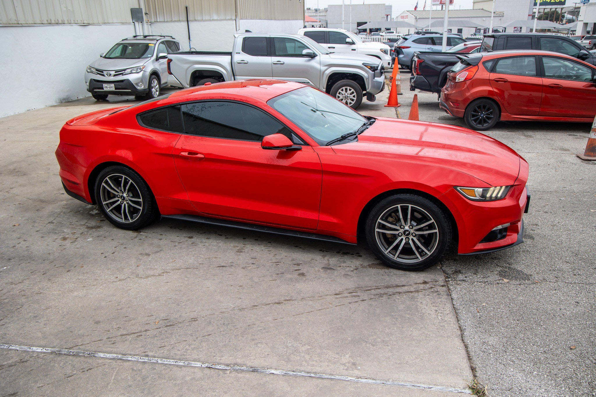 Used 2016 Ford Mustang Premium image 7