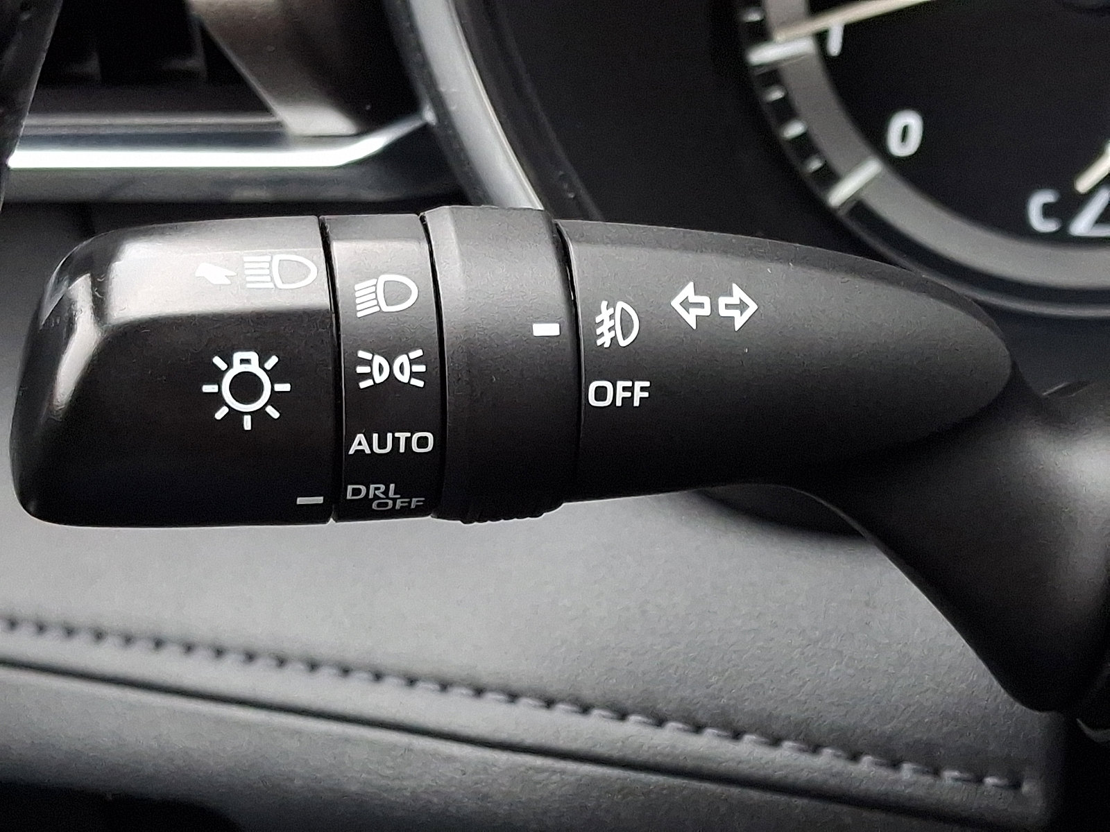 Used 2020 Toyota Highlander Limited image 30