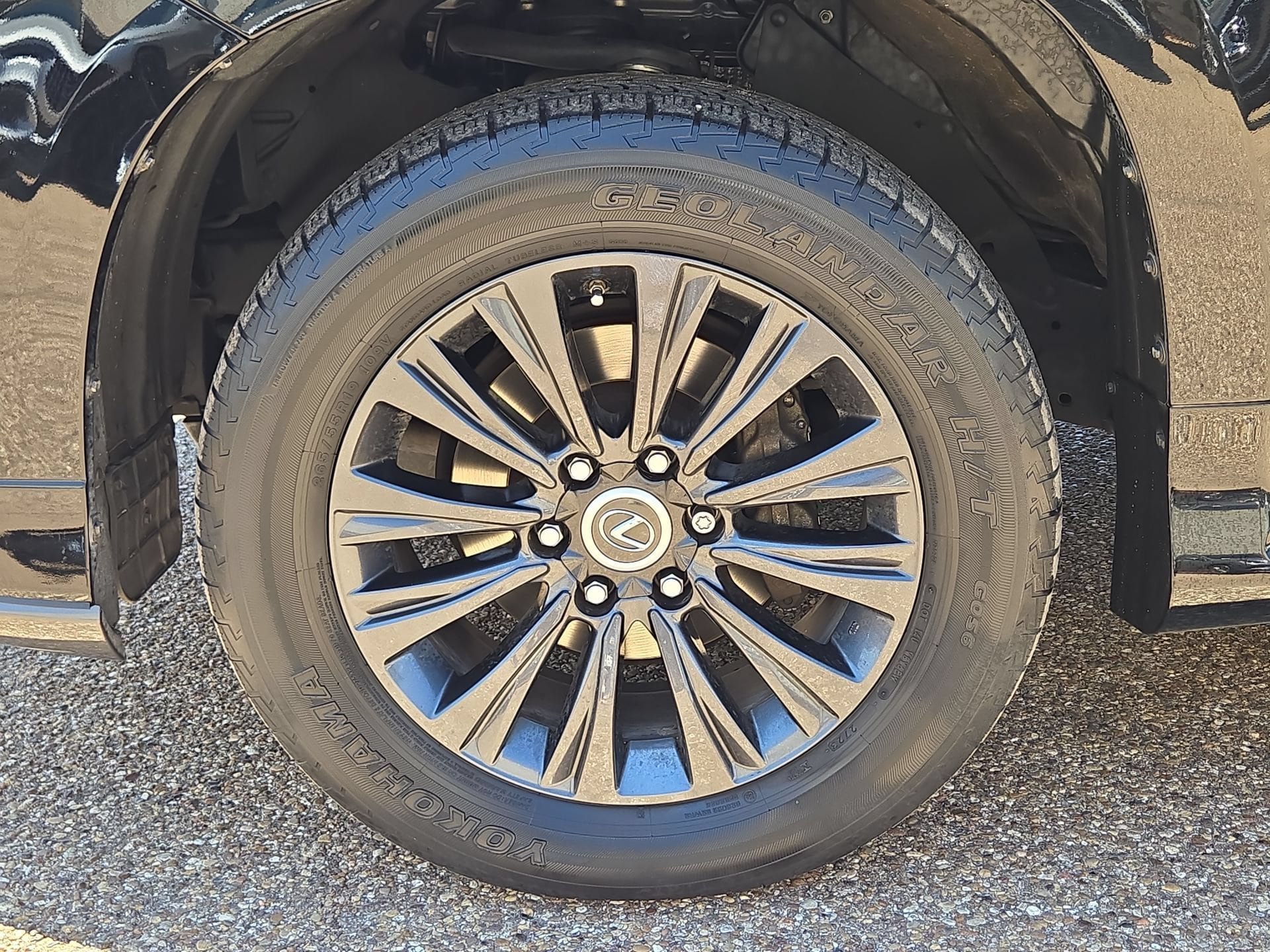 Used 2021 Lexus GX 460 Luxury w/ Sport Design Package AWD/4WD image 11