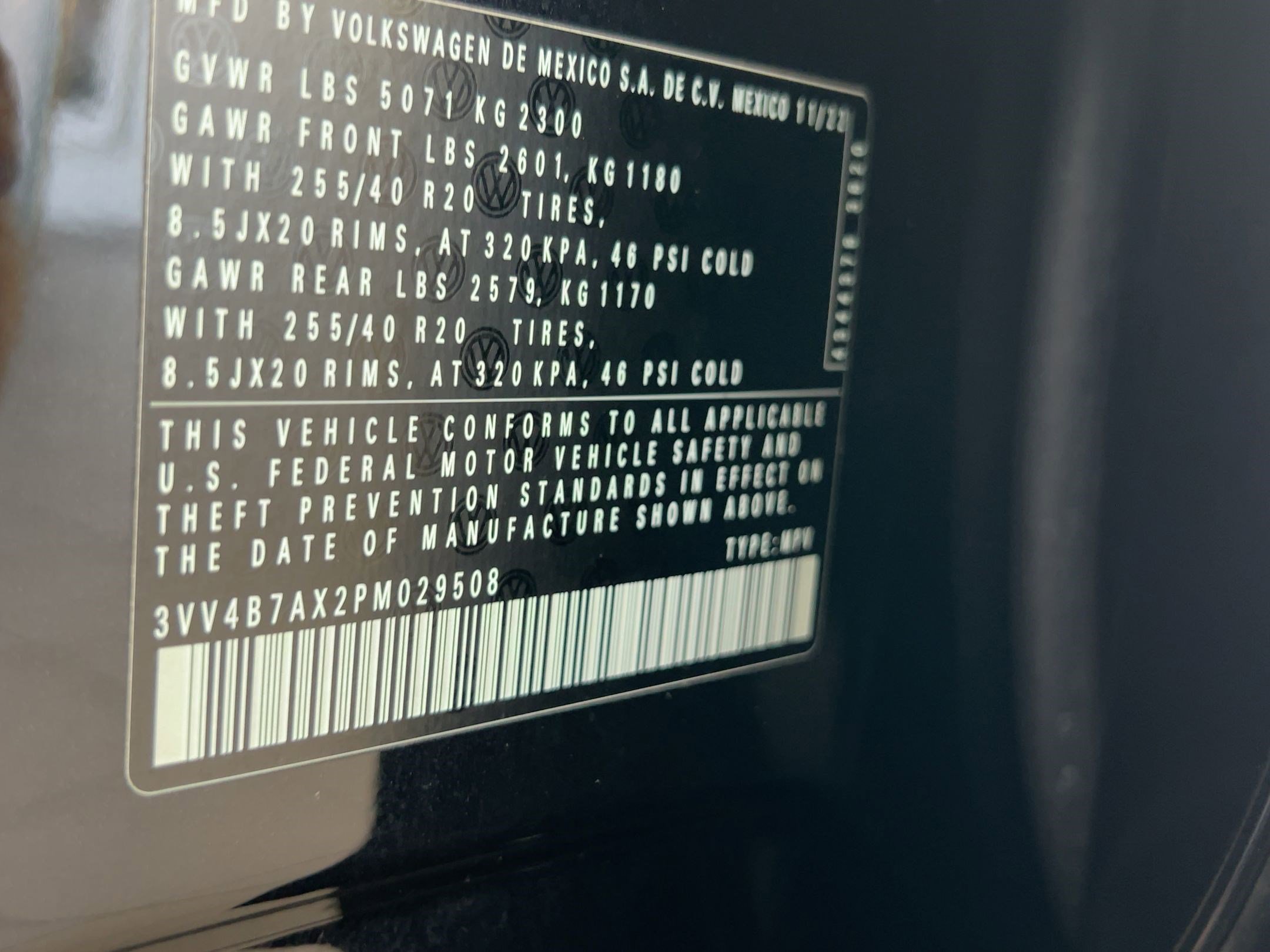 Certified 2023 Volkswagen Tiguan SEL R-Line image 21