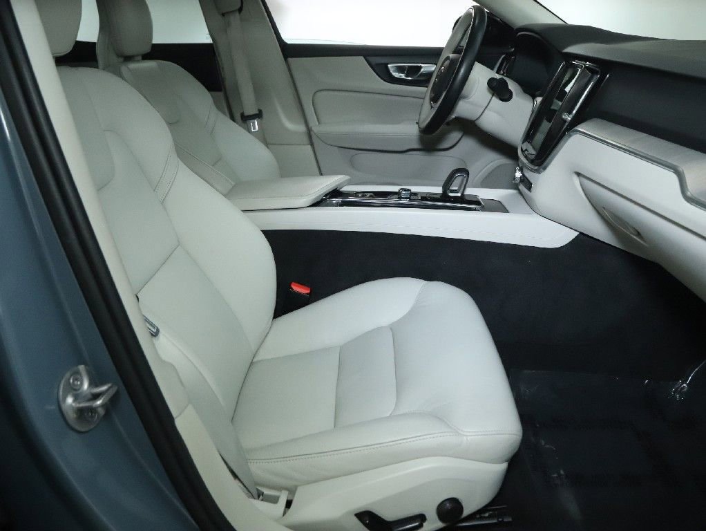 Used 2024 Volvo S60 B5 Plus FWD image 34