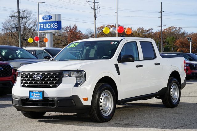 Certified 2025 Ford Maverick XL image 3