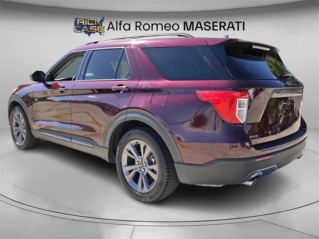 Used 2022 Ford Explorer XLT w/ Equipment Group 202A image 8