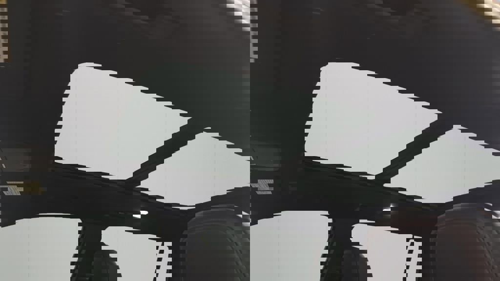 Used 2024 Chevrolet Traverse RS image 15