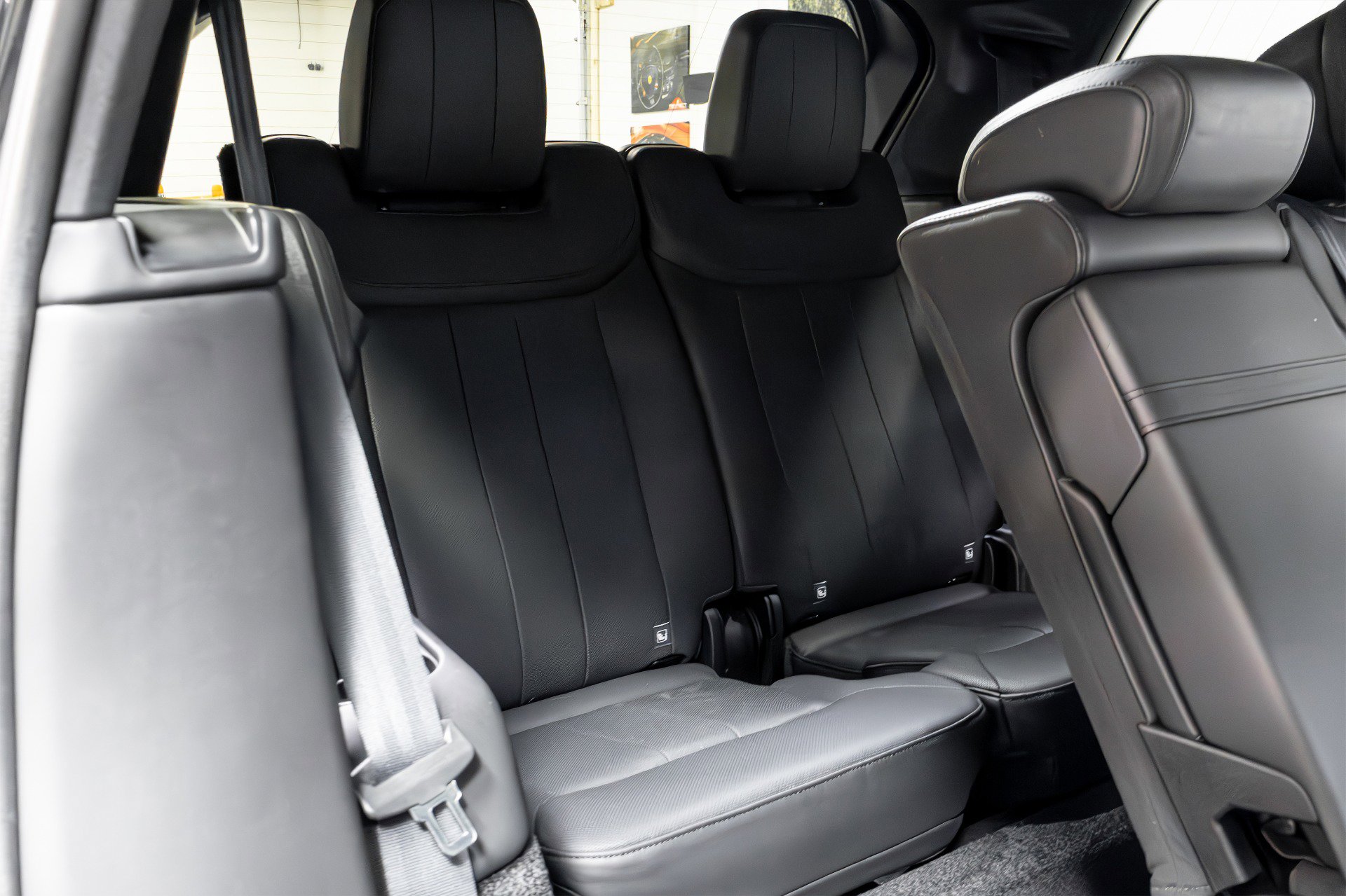 Used 2023 Land Rover Range Rover Long Wheelbase SE image 24