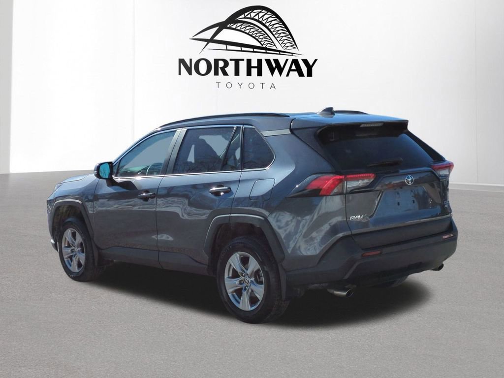 Used 2023 Toyota RAV4 XLE w/ Convenience Package image 5