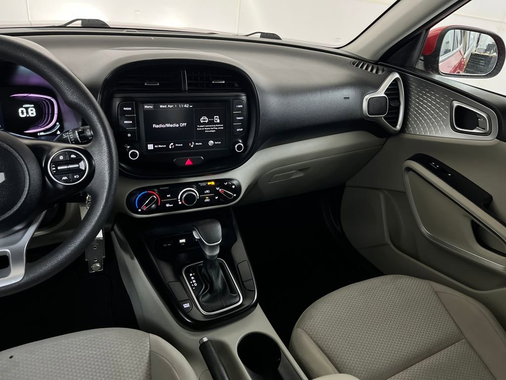 Used 2023 Kia Soul LX w/ LX Technology Package image 33