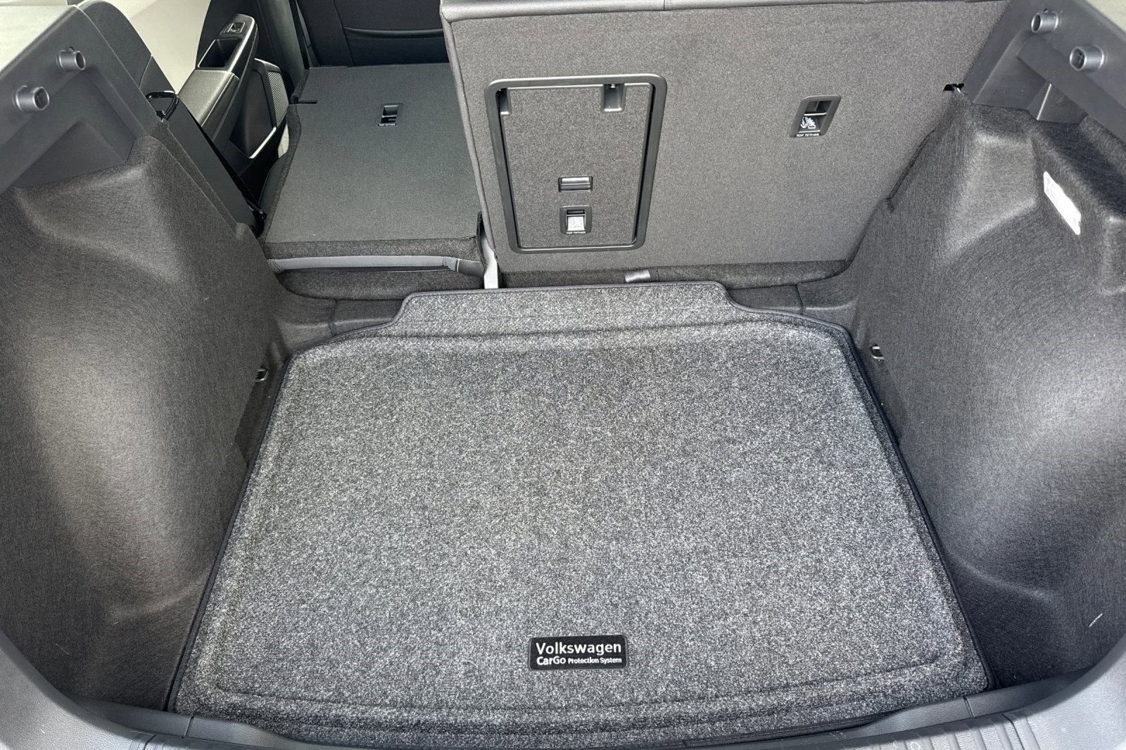 Used 2025 Volkswagen Taos SE w/ Panoramic Sunroof Package image 32