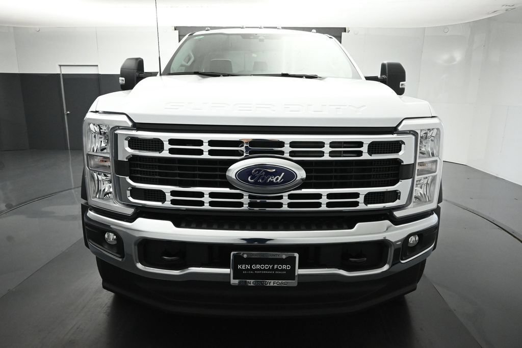 New 2026 Ford F550 2WD Regular Cab Super Duty image 5