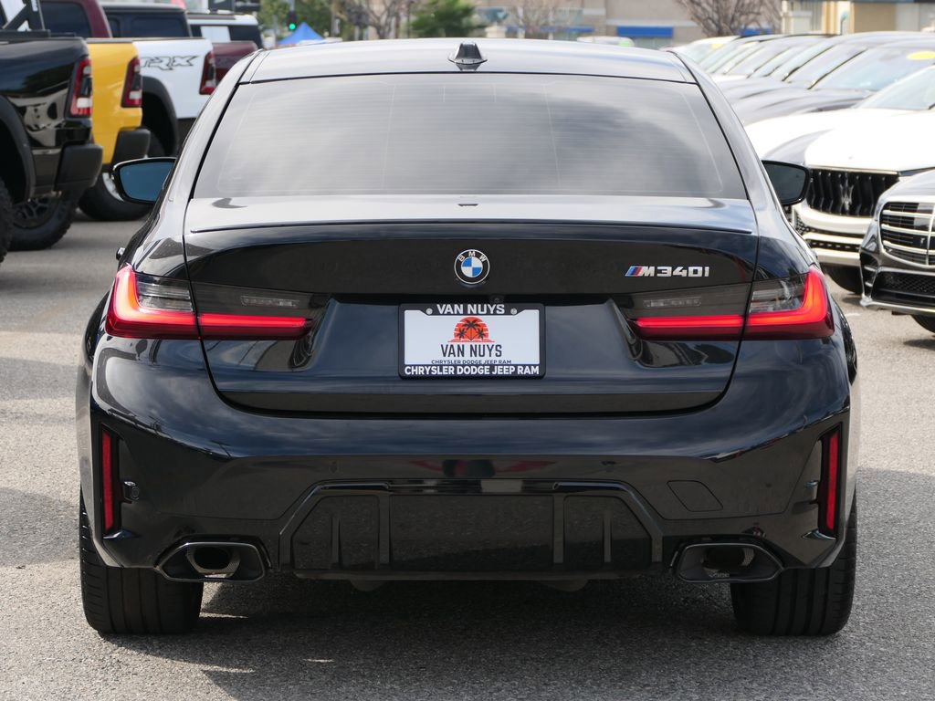 Used 2025 BMW M340i w/ Premium Package image 6