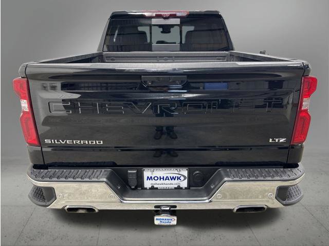 Used 2023 Chevrolet Silverado 1500 LTZ w/ Technology Package AWD/4WD image 4