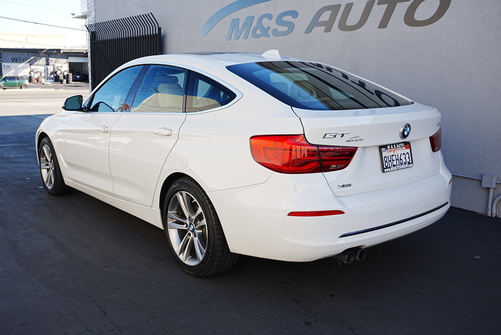 Used 2018 BMW 330i Gran Turismo xDrive image 6