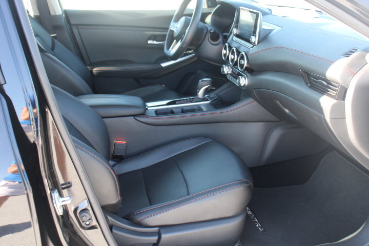 Used 2024 Nissan Sentra SR w/ SR Premium Package FWD image 18