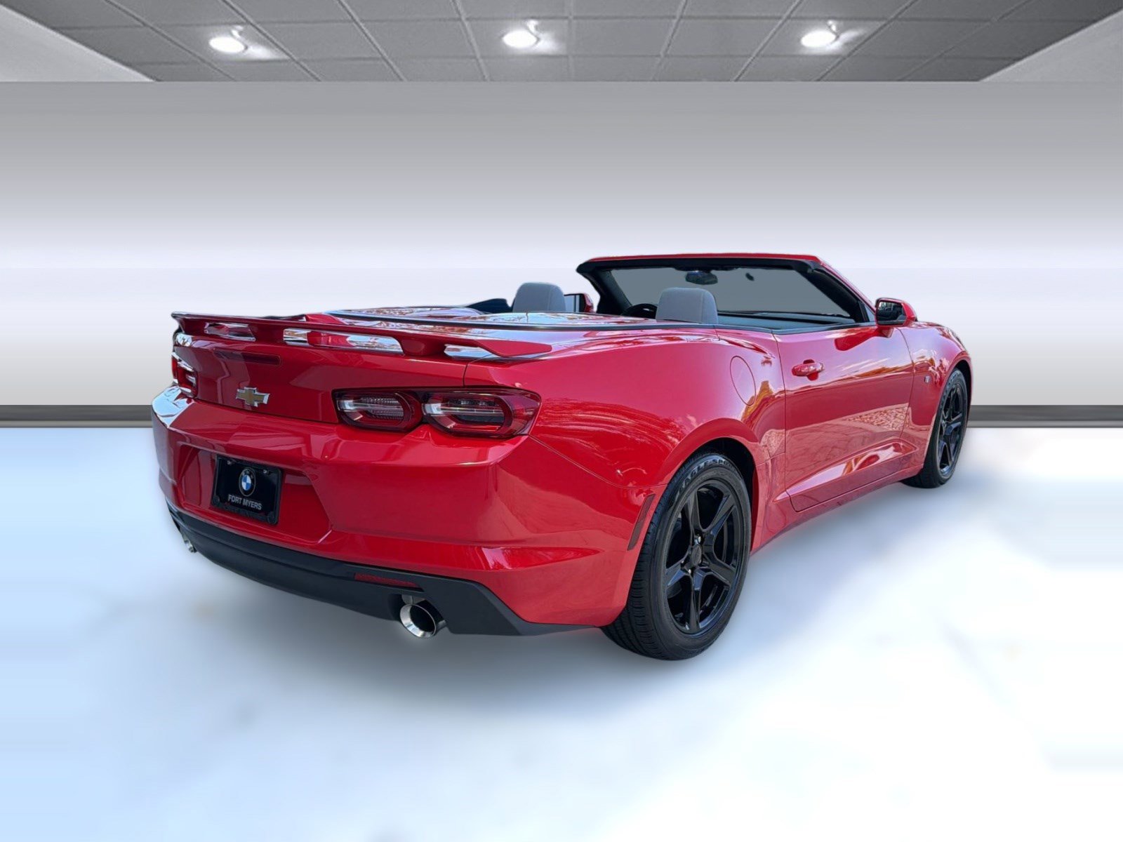 Used 2020 Chevrolet Camaro LT image 9