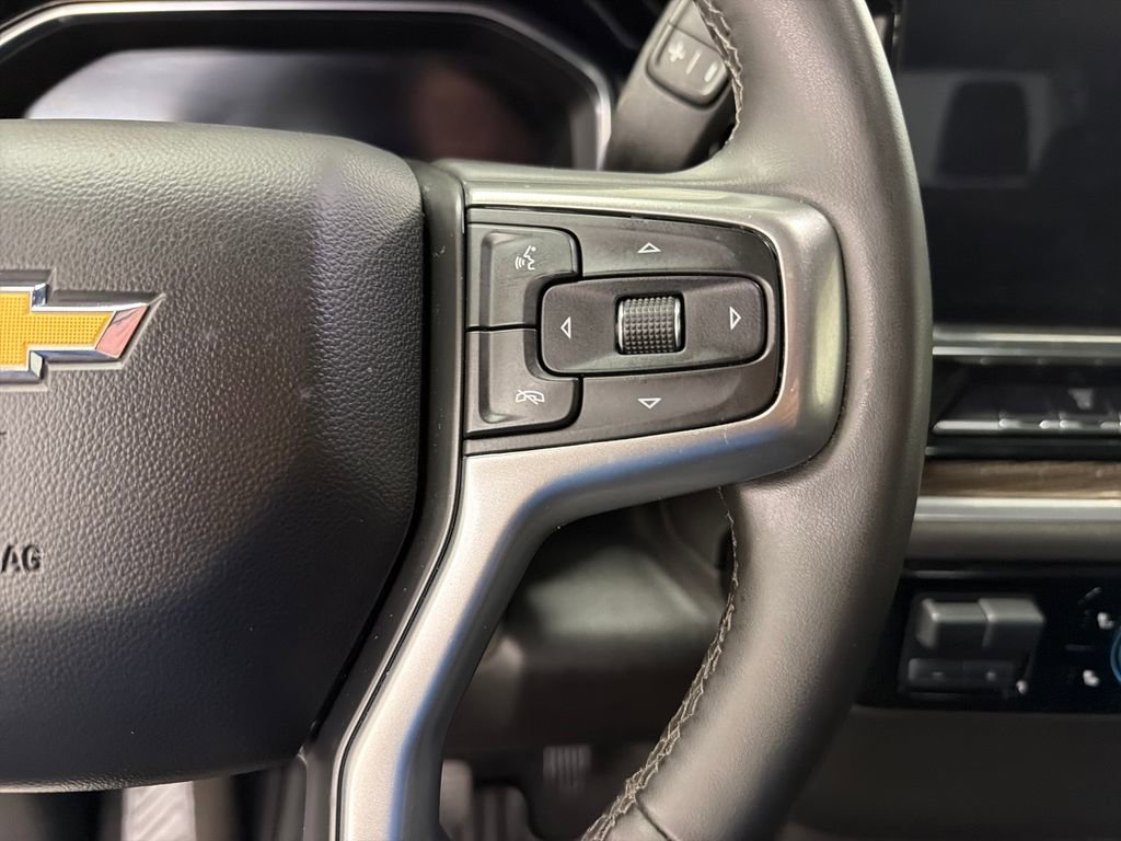 Used 2025 Chevrolet Silverado 2500 LT w/ Convenience Package AWD/4WD image 21