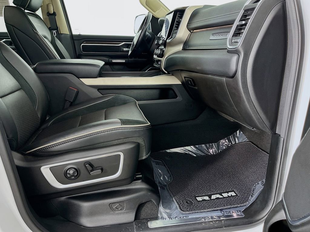Used 2019 RAM 1500 Laramie AWD/4WD image 34