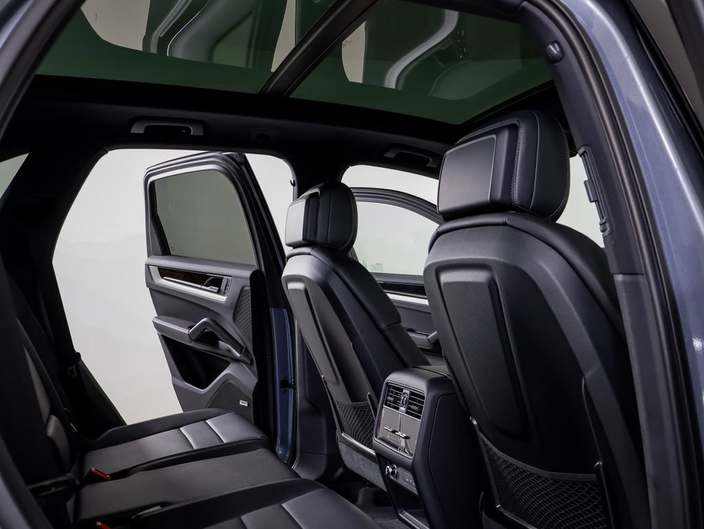 New 2026 Porsche Cayenne E-Hybrid AWD/4WD image 22